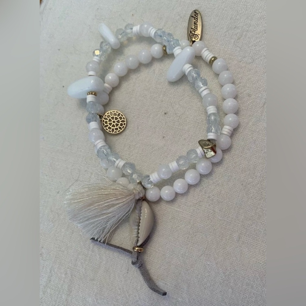 Plunder Design Jewelry Nevada White Beads & Shells Gold Tassel Elastic Bracelet